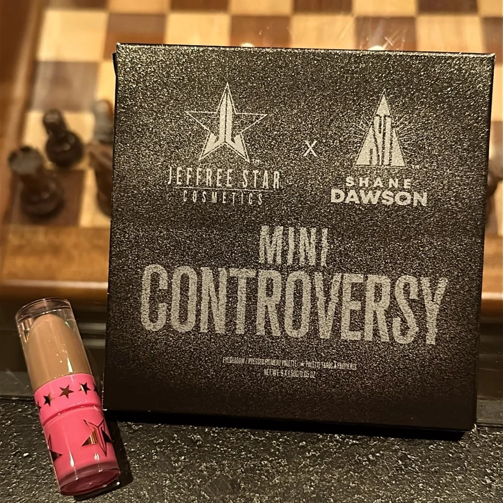 JEFFREE STAR X SHANE DAWSON MINI CONTROVERSY EYESHADOW PALETTE. BABY DADDY LIP